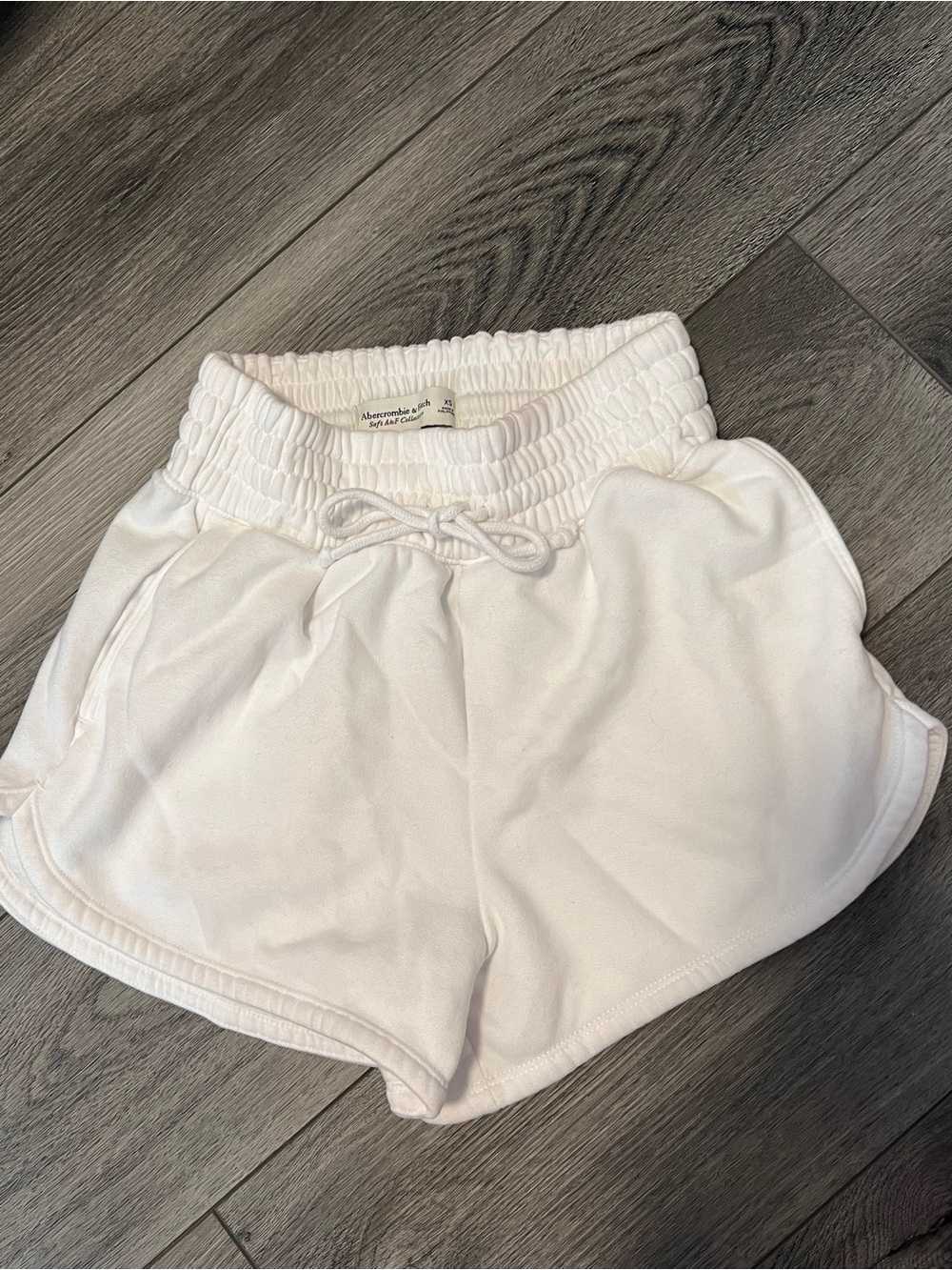 Abercrombie & Fitch White Women's Elastic Waist Athletic Shorts